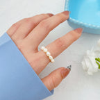 Anillo de Banda con Perlas Blancas
