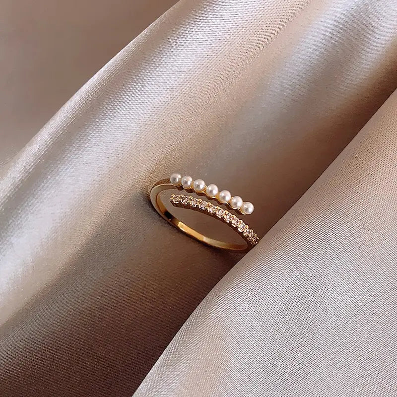 Anillo con Perlas Blancas y Strass