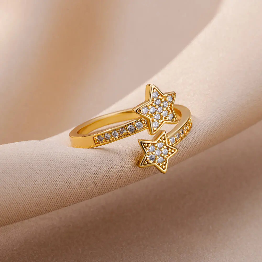 Anillo Doble Estrellas en Circonio dorado