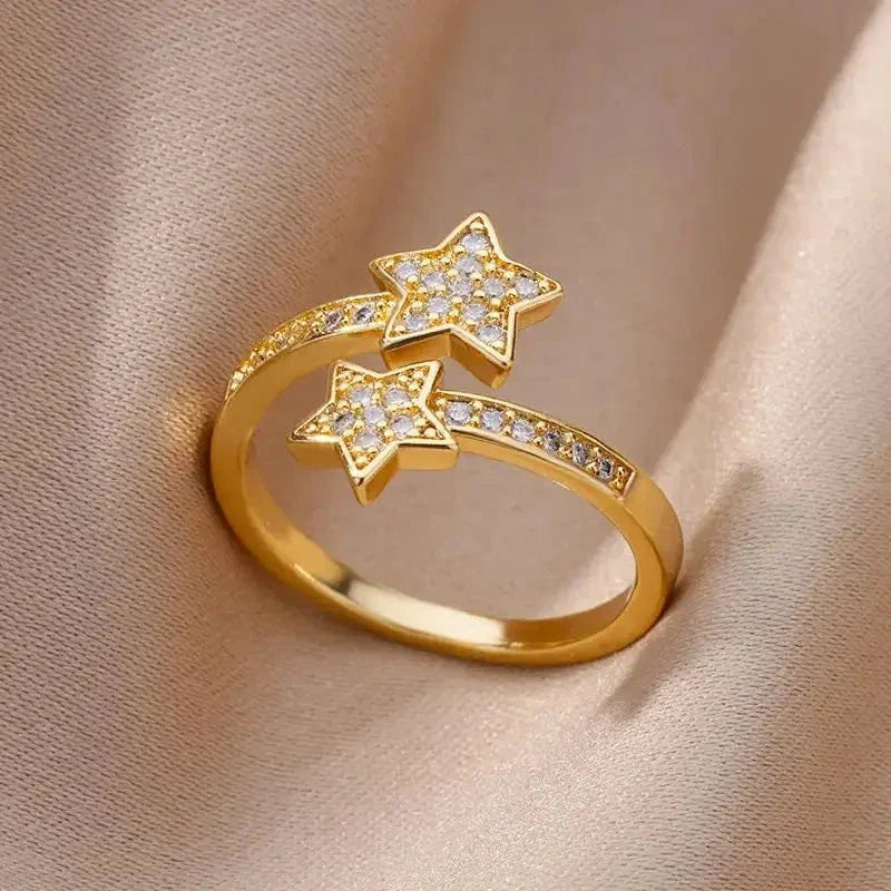 Anillo Doble Estrellas en Circonio dorado