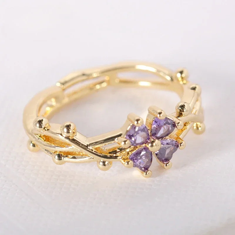 Anillo Fino de Flor con Circonio