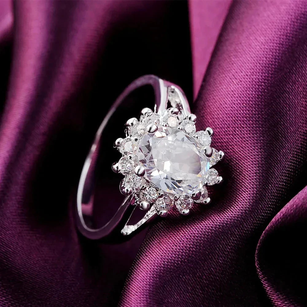Anillo de Flor con Cristal