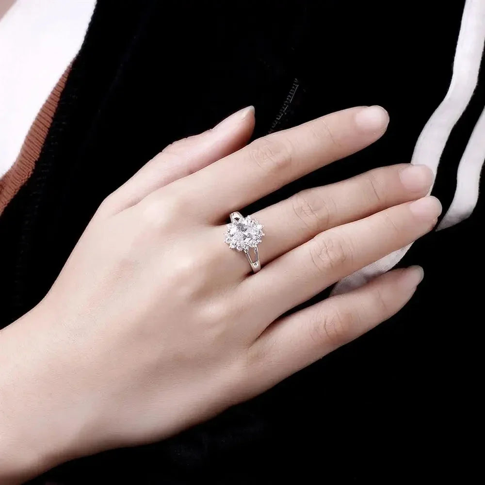 Anillo de Flor con Cristal