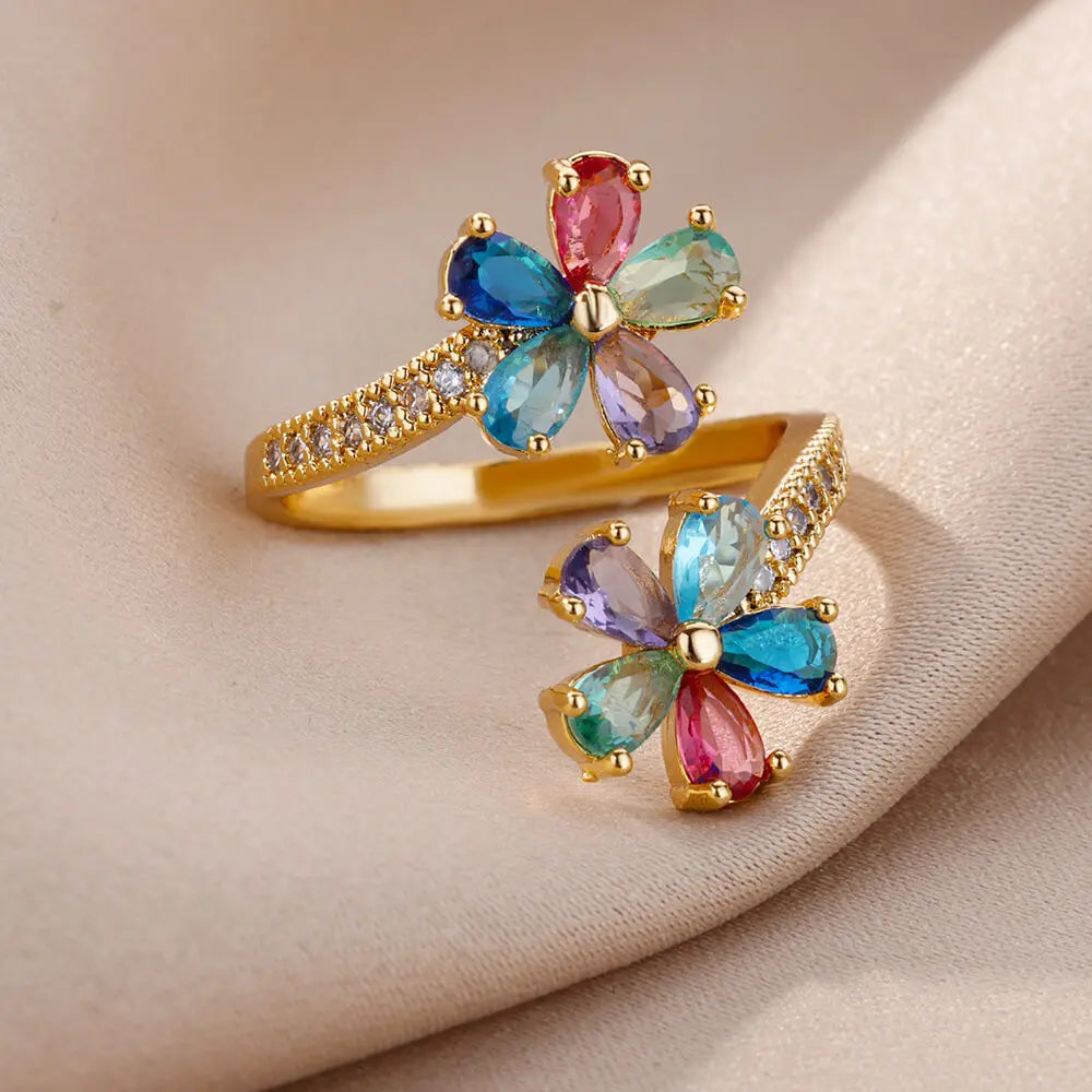 Anillo de Flores de Colores en Zirconia Oro