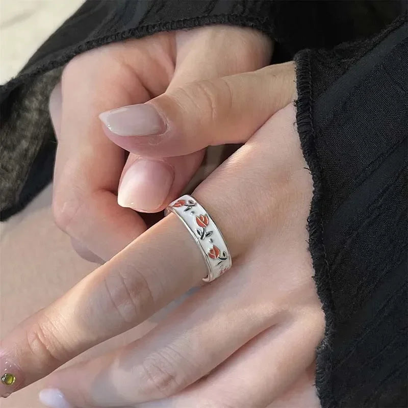 Anillo con flores de tulipán