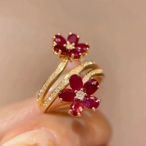 Anillo Banda Flores Rojas y Circonio