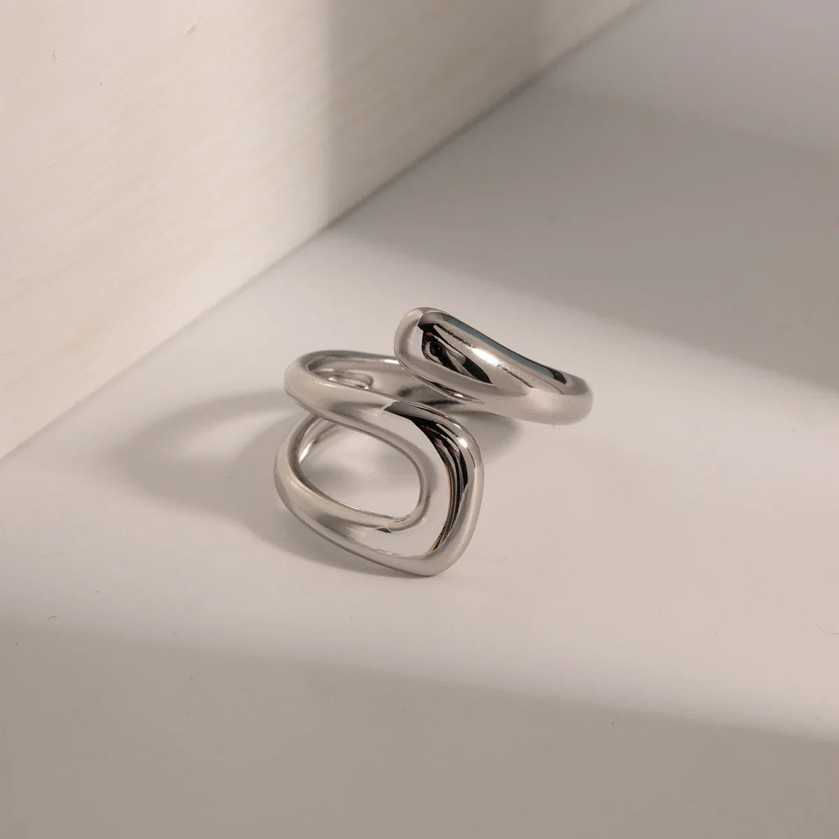 Anillo de Gota de Agua Hueca en plata