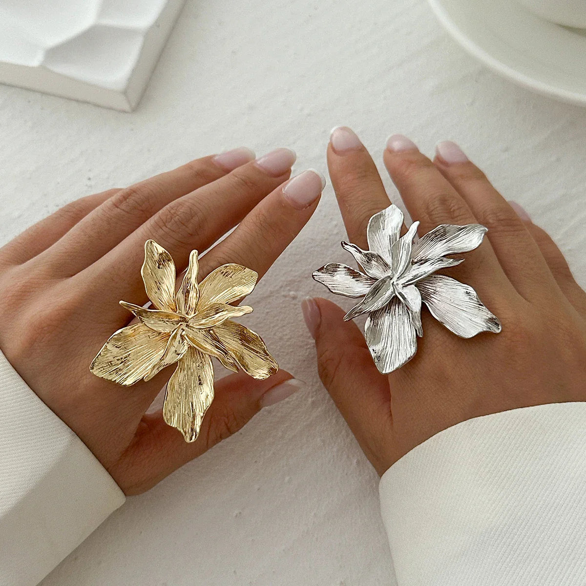 Anillo de Flor Grande de Plata