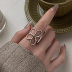 Anillo Banda Gran Flor Elegante