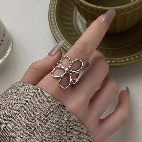 Anillo Banda Gran Flor Elegante