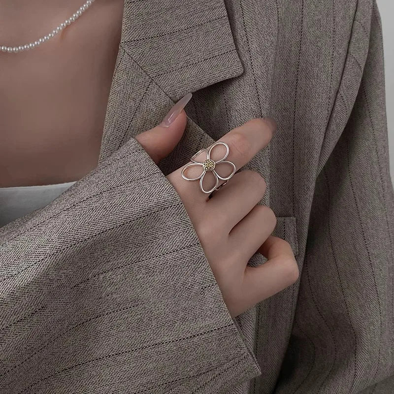 Anillo Banda Gran Flor Elegante