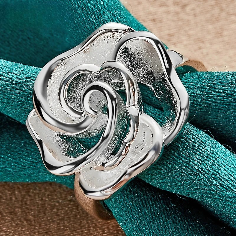 Anillo de Flor Grande Plateado