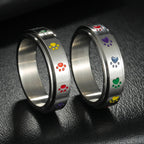 Anillo con corazones o patas antiestrés giratorio patas
