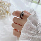 Anillo Plateado Corazón Negro Mujer
