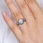Anillo con Aro Floral Piedra de Luna