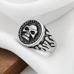 Anillo con Aro de Calavera Gótica