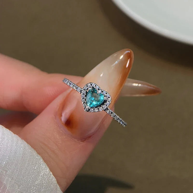 Anillo con Corazón y Circonita verde y plata