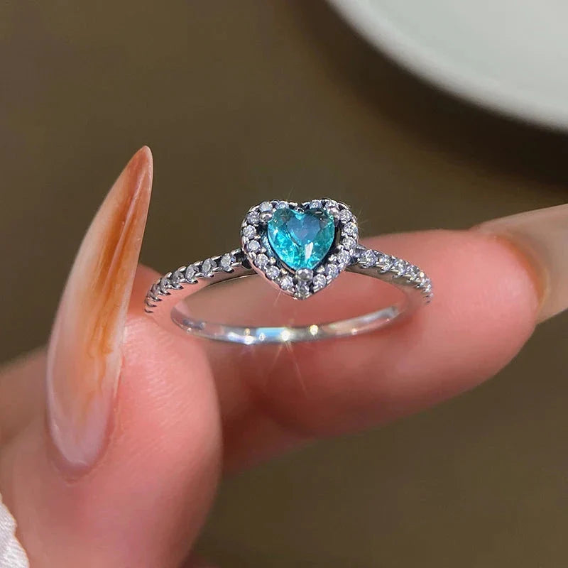 Anillo con Corazón y Circonita azul y plata