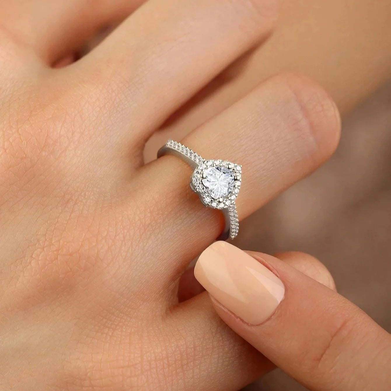 Anillo con Corazón y Circonita blanca y plata