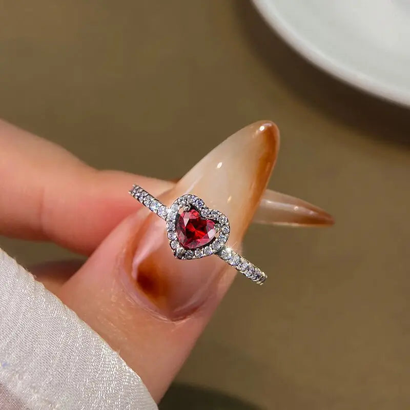 Anillo con Corazón y Circonita roja y plata