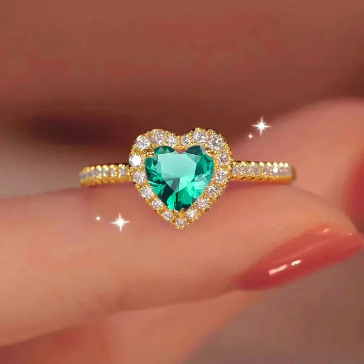 Anillo con Corazón y Circonita verde y oro