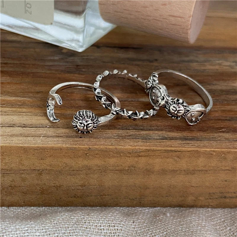 Anillo con Media Luna y Astros