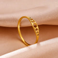 Anillo con Cuartos de Luna de oro