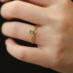 Anillo con Gota de Agua en Piedra y Circonio