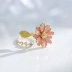 Anillo con bonita flor de margarita
