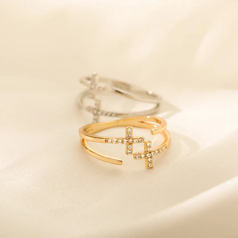 Anillo Cruz de Circonita Cristiana para Mujer