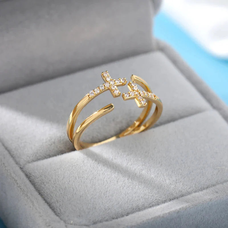 Anillo Cruz de Circonita Cristiana para Mujer oro