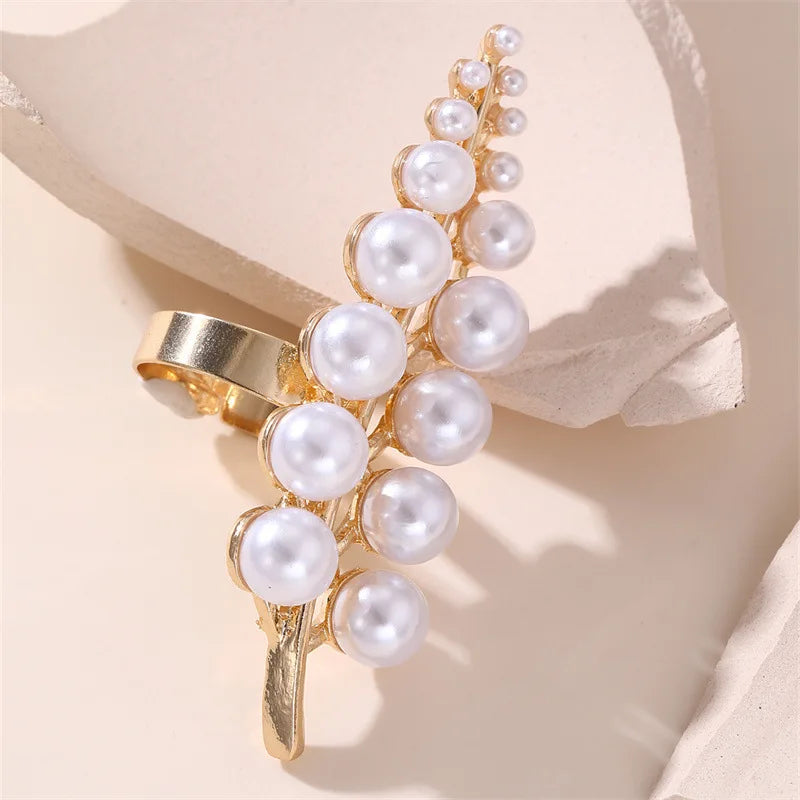 Anillo Largo de Estilo con Perlas