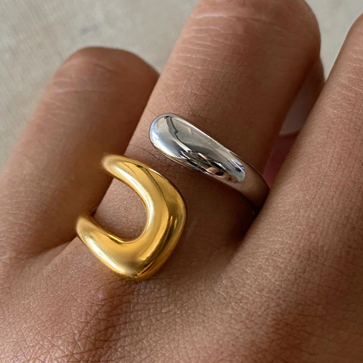 Anillo Dorado y Plateado Anillo Gota de Agua Hueca