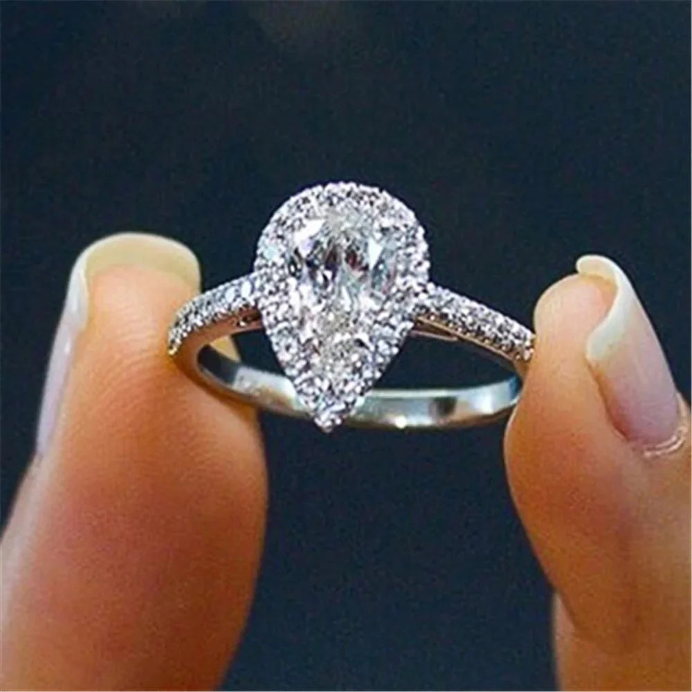 Anillo de Zirconia Gota de Agua plata