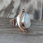 Anillo Étnico con Piedra de Luna