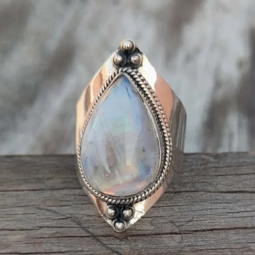 Anillo Étnico con Piedra de Luna