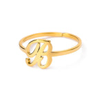 Bague fine décorée d'une initiale - lettre