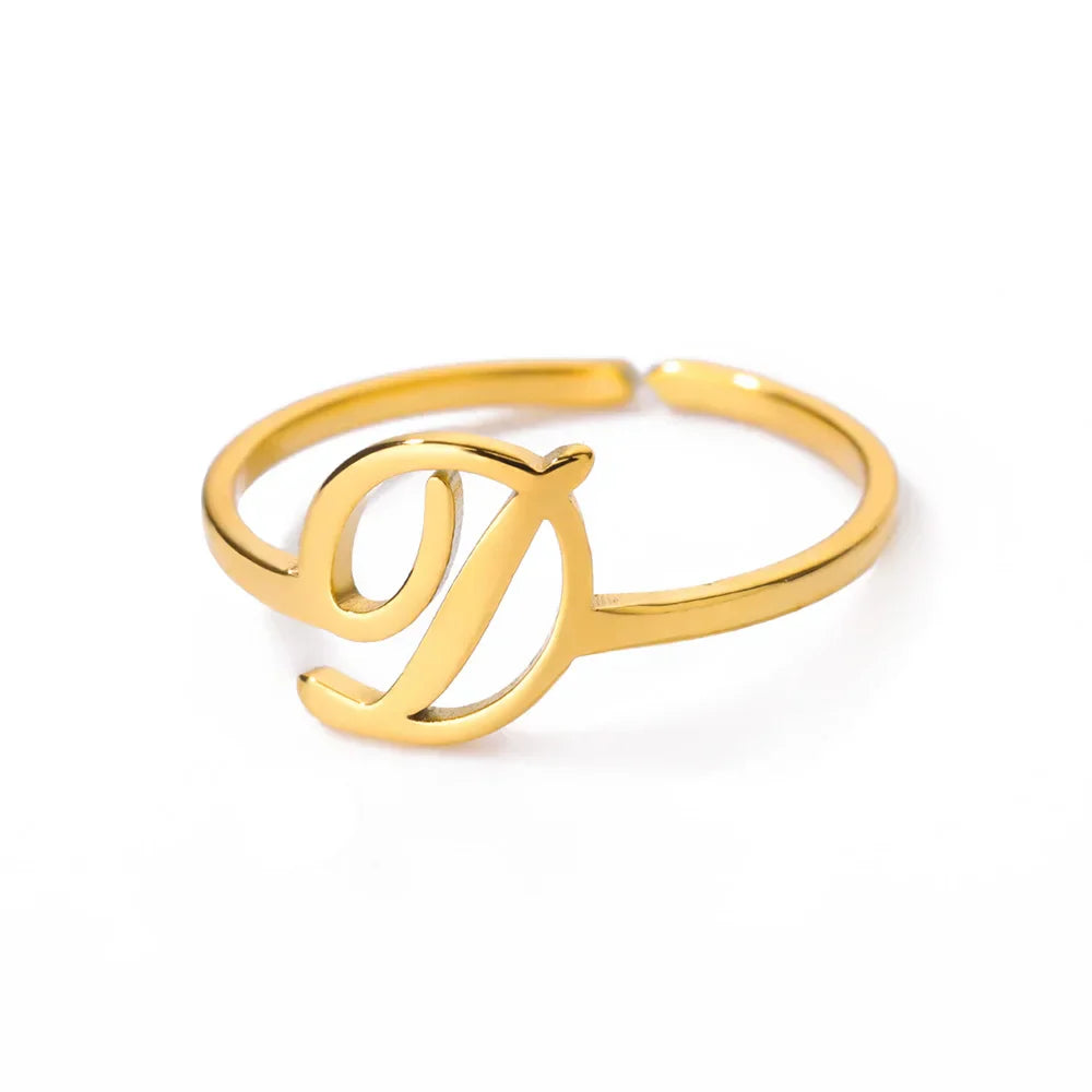 Bague fine décorée d'une initiale - lettre