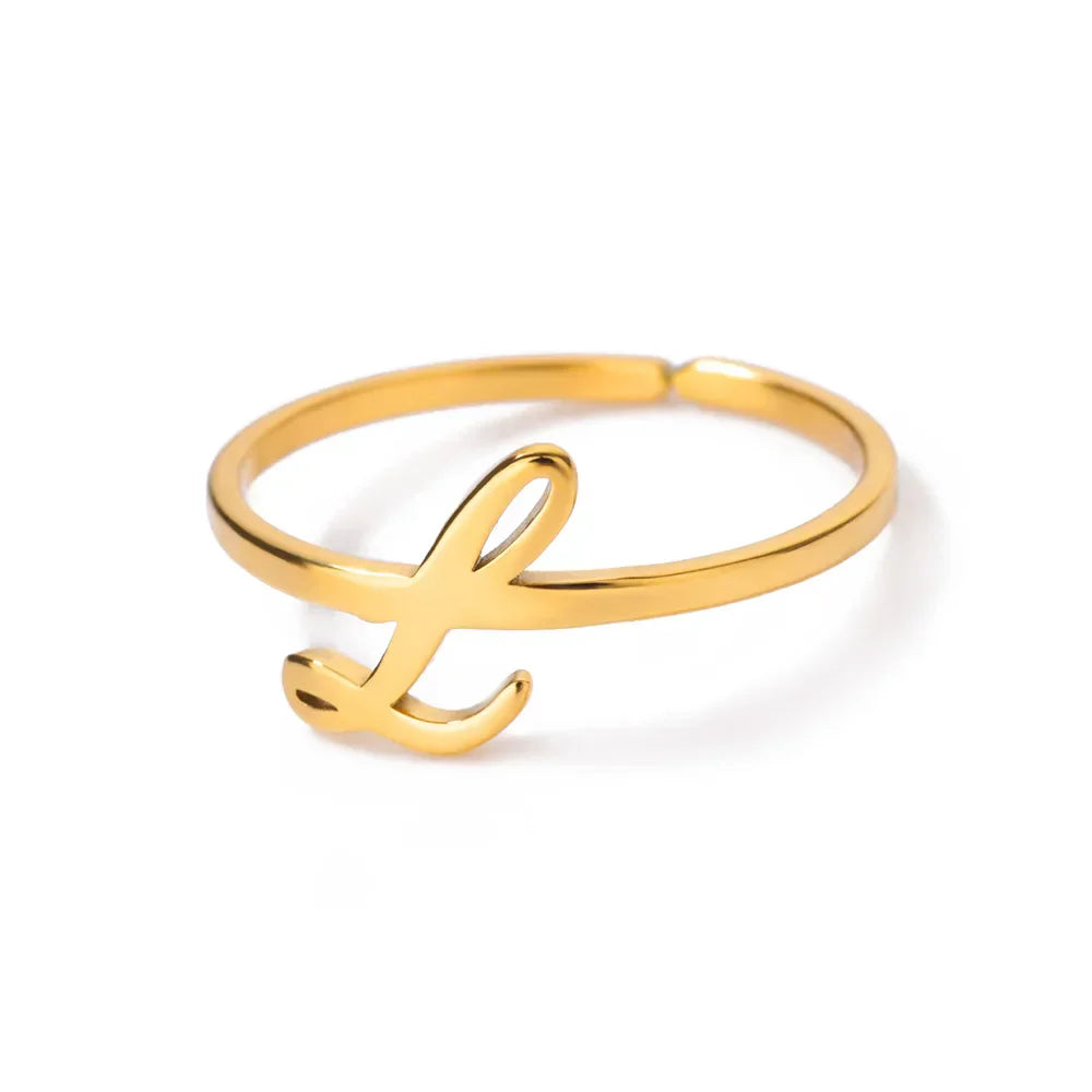 Bague fine décorée d'une initiale - lettre