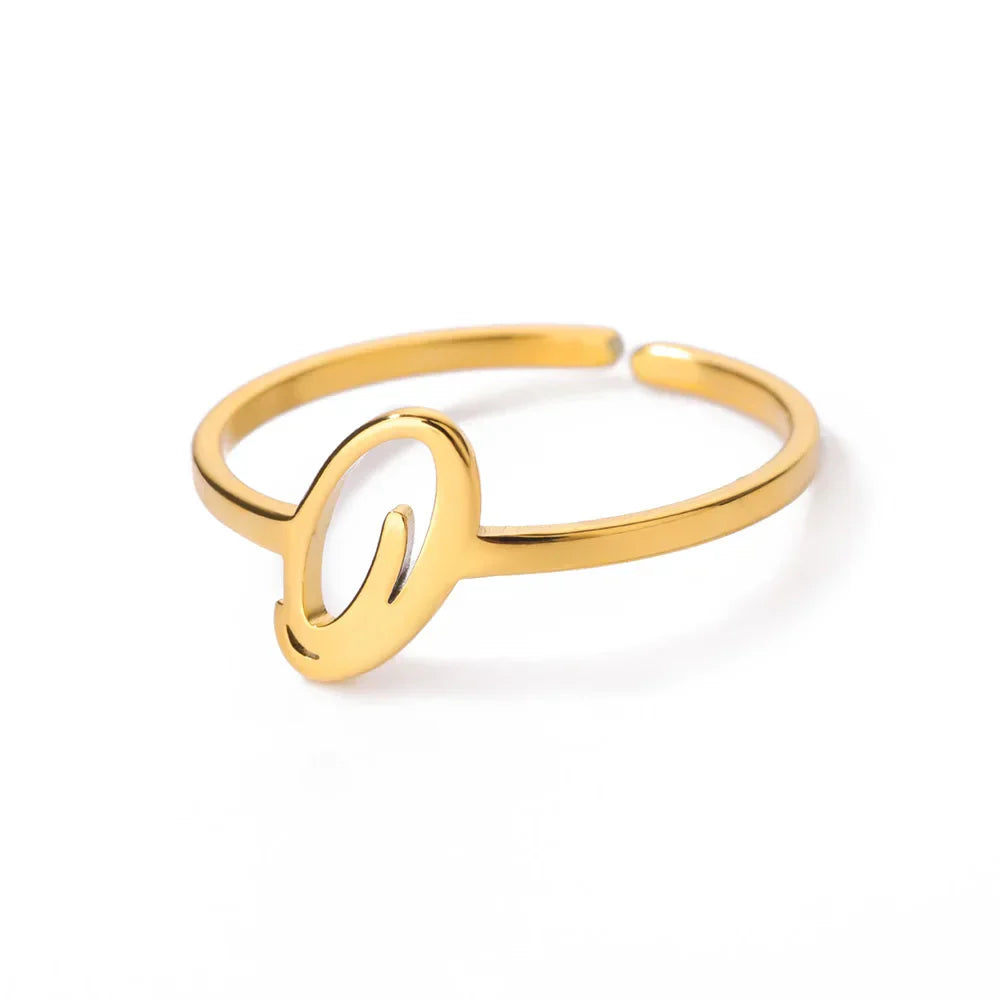 Bague fine décorée d'une initiale - lettre