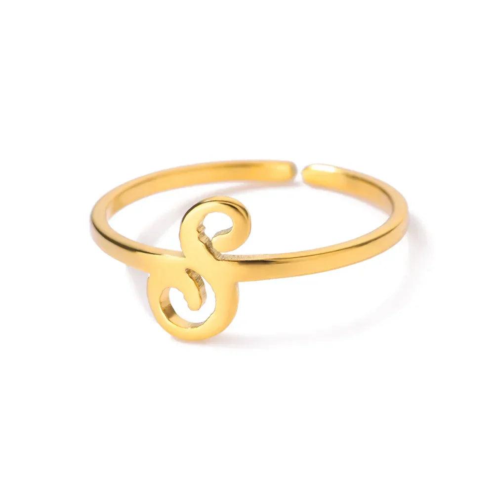 Bague fine décorée d'une initiale - lettre