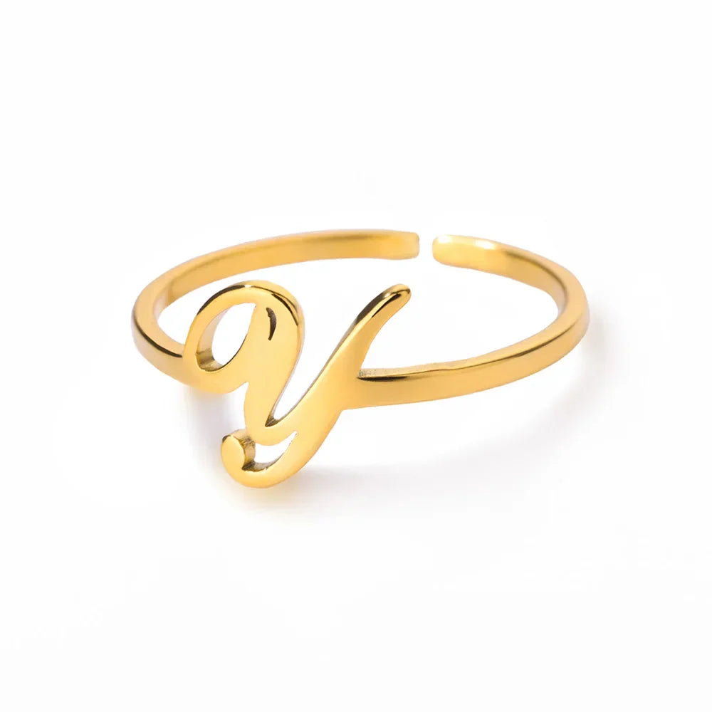 Bague fine décorée d'une initiale - lettre