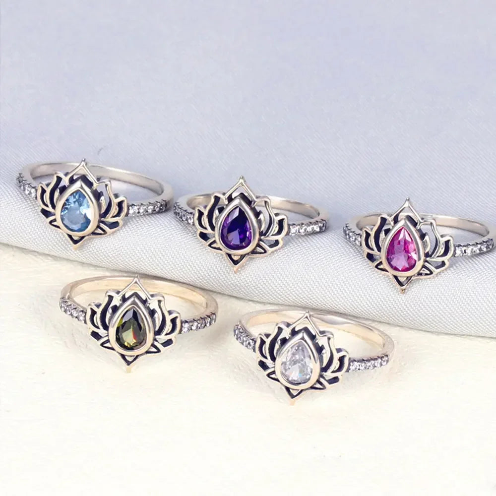 Anillo Flor de Loto Plateado Mujer