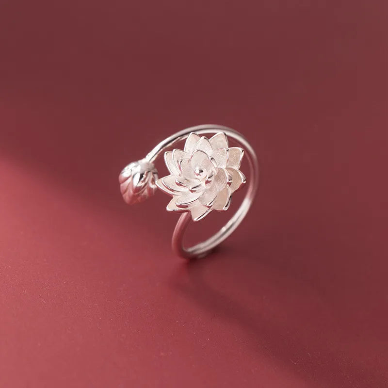 Anillo Flor de Loto Blanca para Mujer