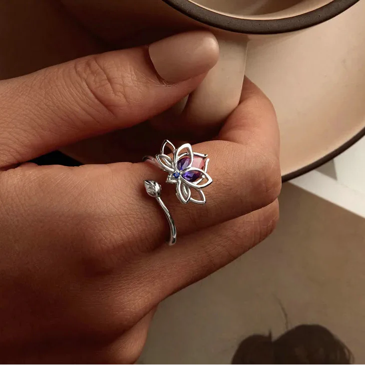 Anillo Flor de Loto en Cristal