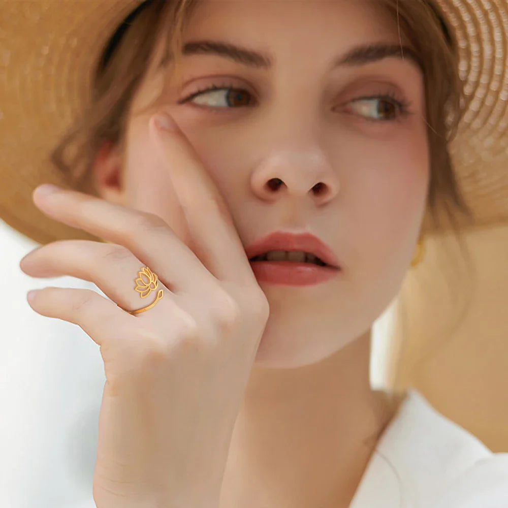 Anillo Flor de Loto Mujer oro