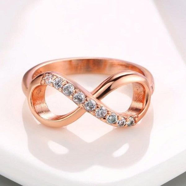 Anillo Infinito color Oro Rosa