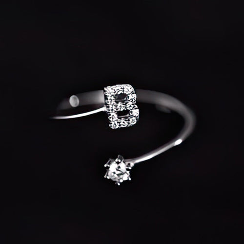 Bague initiale femme - lettre