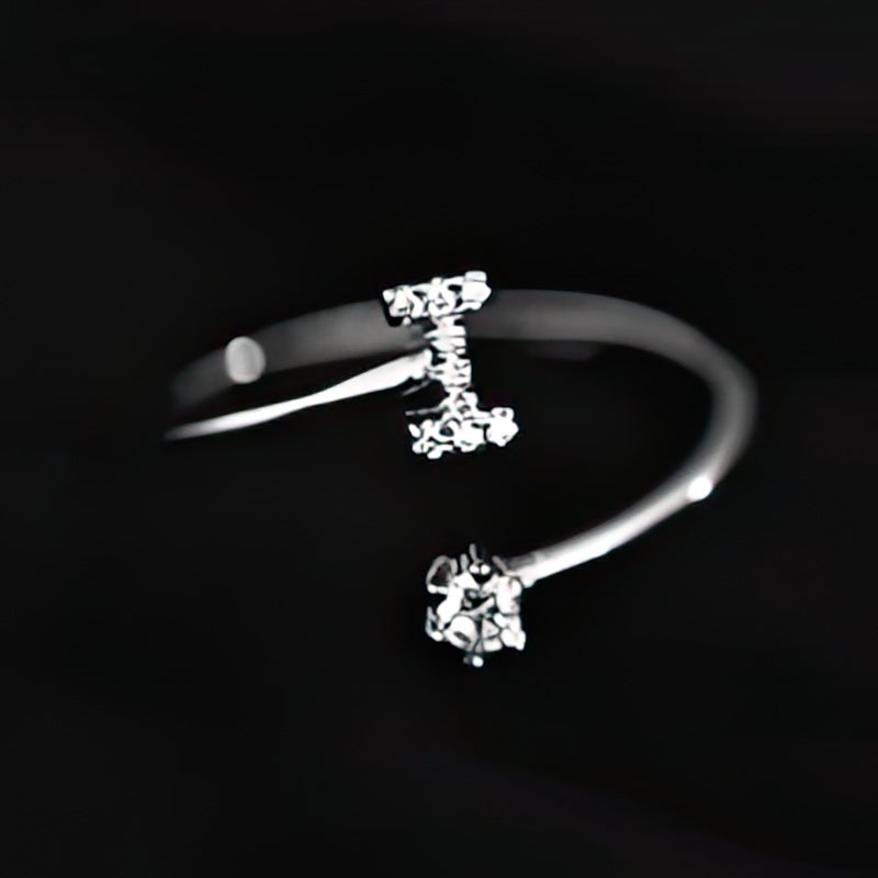 Bague initiale femme - lettre