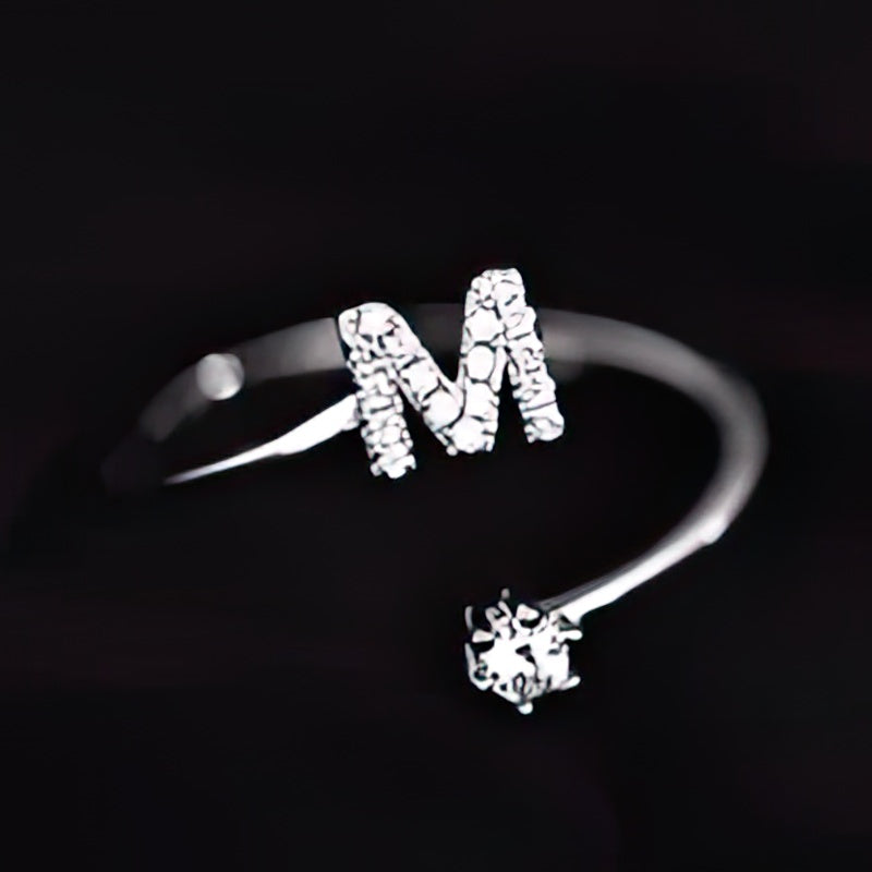 Bague initiale femme - lettre